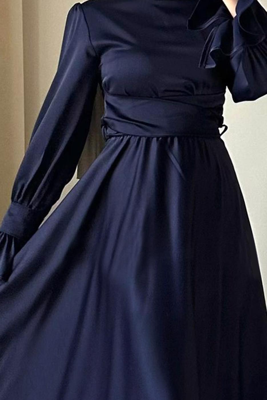 Tesettür giyim LACİVERT KUŞAKLI SATEN ABİYE ELBİSE T 3895