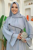 Tesettür giyim GRİ PÜSKÜL DETAYLI ŞALLI ABAYA T 7887