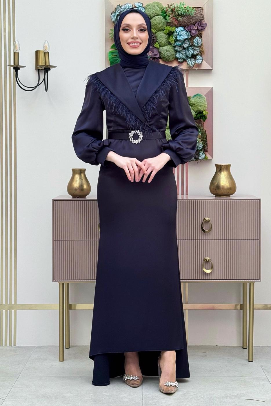 Tesettür giyim LACİVERT KEMERLİ TÜY DETAYLI ABİYE ELBİSE T 9683