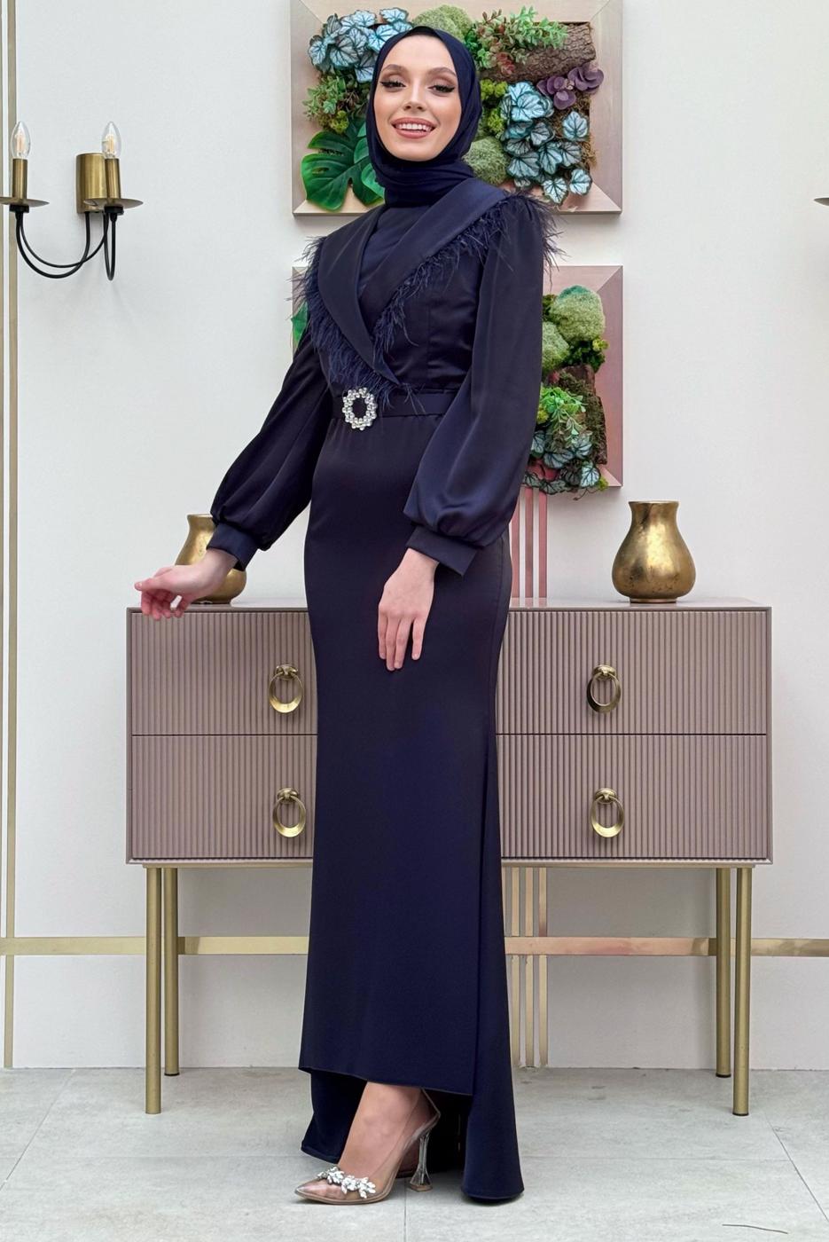 Tesettür giyim LACİVERT KEMERLİ TÜY DETAYLI ABİYE ELBİSE T 9683