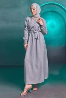 Tesettür giyim GRİ KUŞAKLI ELBİSE T 2193