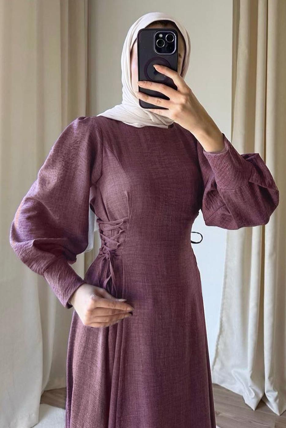 Tesettür giyim MOR BAĞCIK DETAYLI ELBİSE T 2695