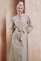 Tesettür giyim BEJ KUŞAKLI ÇİZGİLİ ELBİSE T 3202