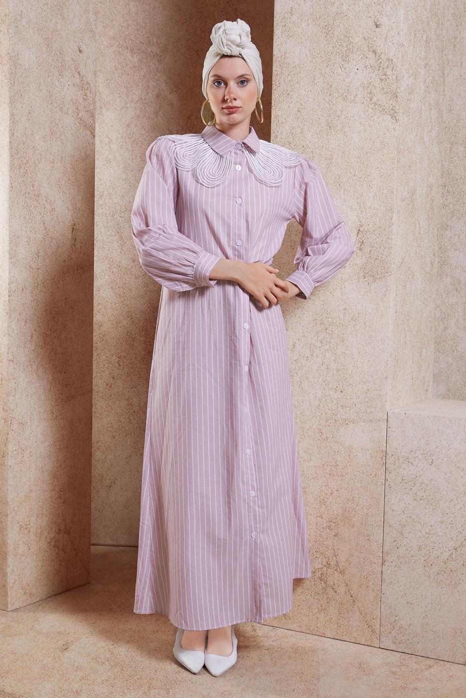 Tesettür giyim PUDRA KUŞAKLI ÇİZGİLİ ELBİSE T 3202