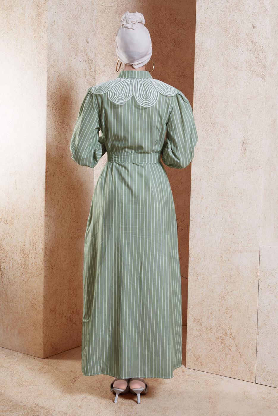 Tesettür giyim YEŞİL KUŞAKLI ÇİZGİLİ ELBİSE T 3202