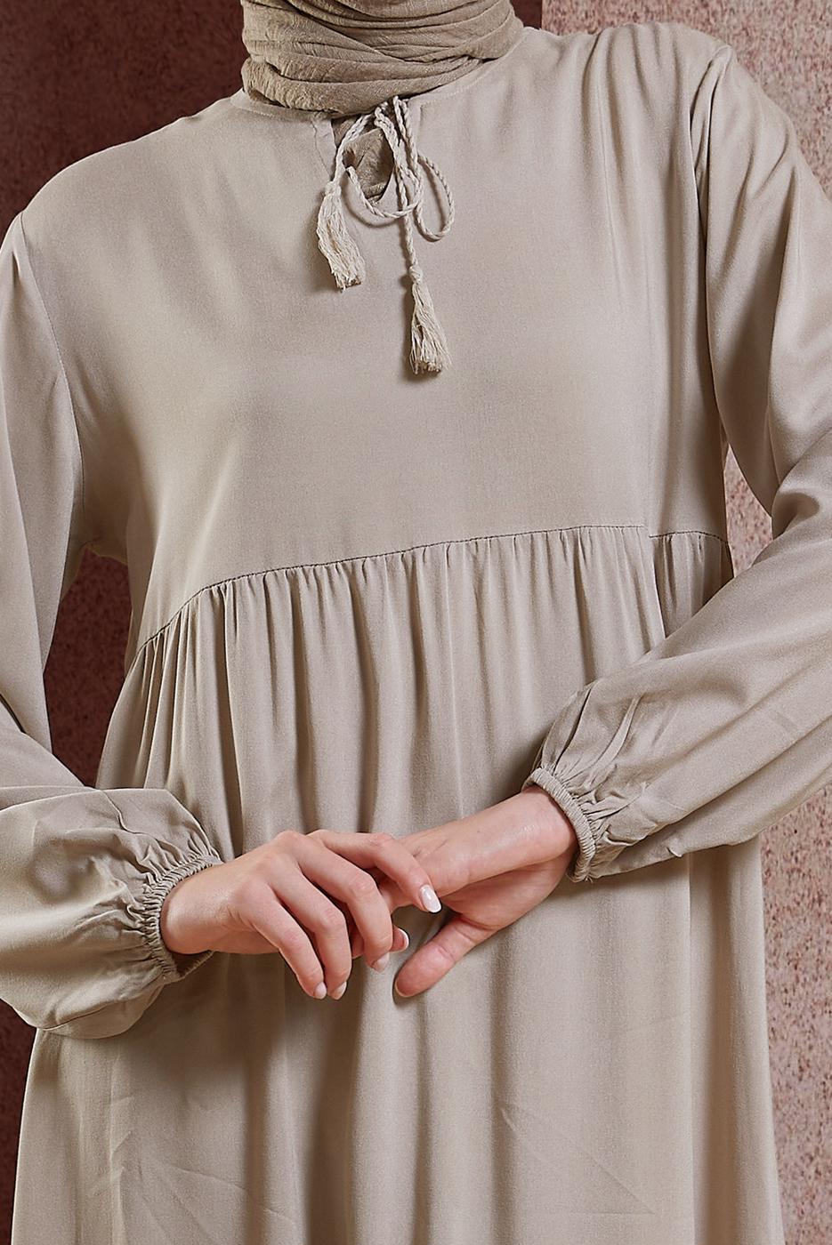 Tesettür giyim BEJ SALAŞ TESETTÜR ELBİSE T 4531