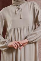 Tesettür giyim BEJ SALAŞ TESETTÜR ELBİSE T 4531