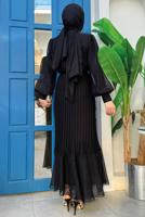 Tesettür giyim SİYAH KUŞAKLI PİLİSELİ ELBİSE T 4973