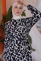 Tesettür giyim SİYAH KUŞAKLI DESENLİ ELBİSE T 50021