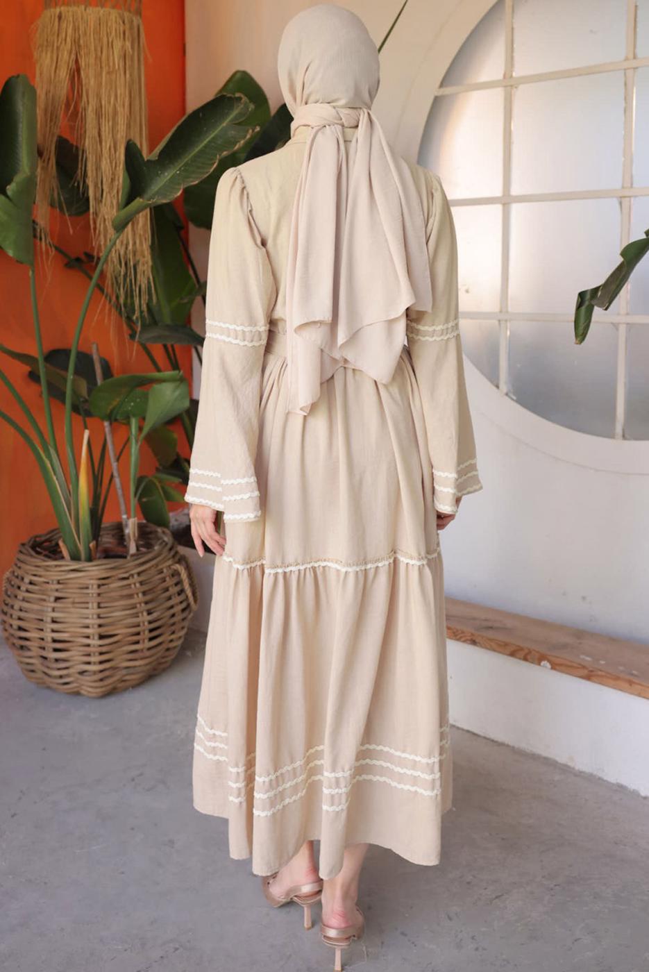 Tesettür giyim BEJ KUŞAKLI PAMUKLU ELBİSE T 5302