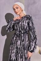 Tesettür giyim SİYAH KUŞAKLI DESENLİ ELBİSE T 6993