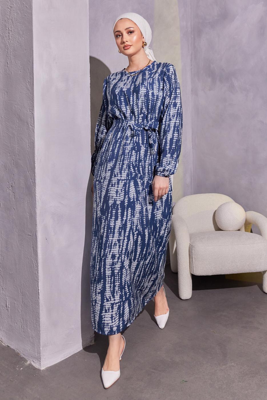 Tesettür giyim LACİVERT KUŞAKLI DESENLİ ELBİSE T 6993