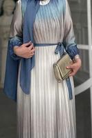 Vêtements hijab BLEU MARINE ROBE PLISSÉE CEINTURE T 7285