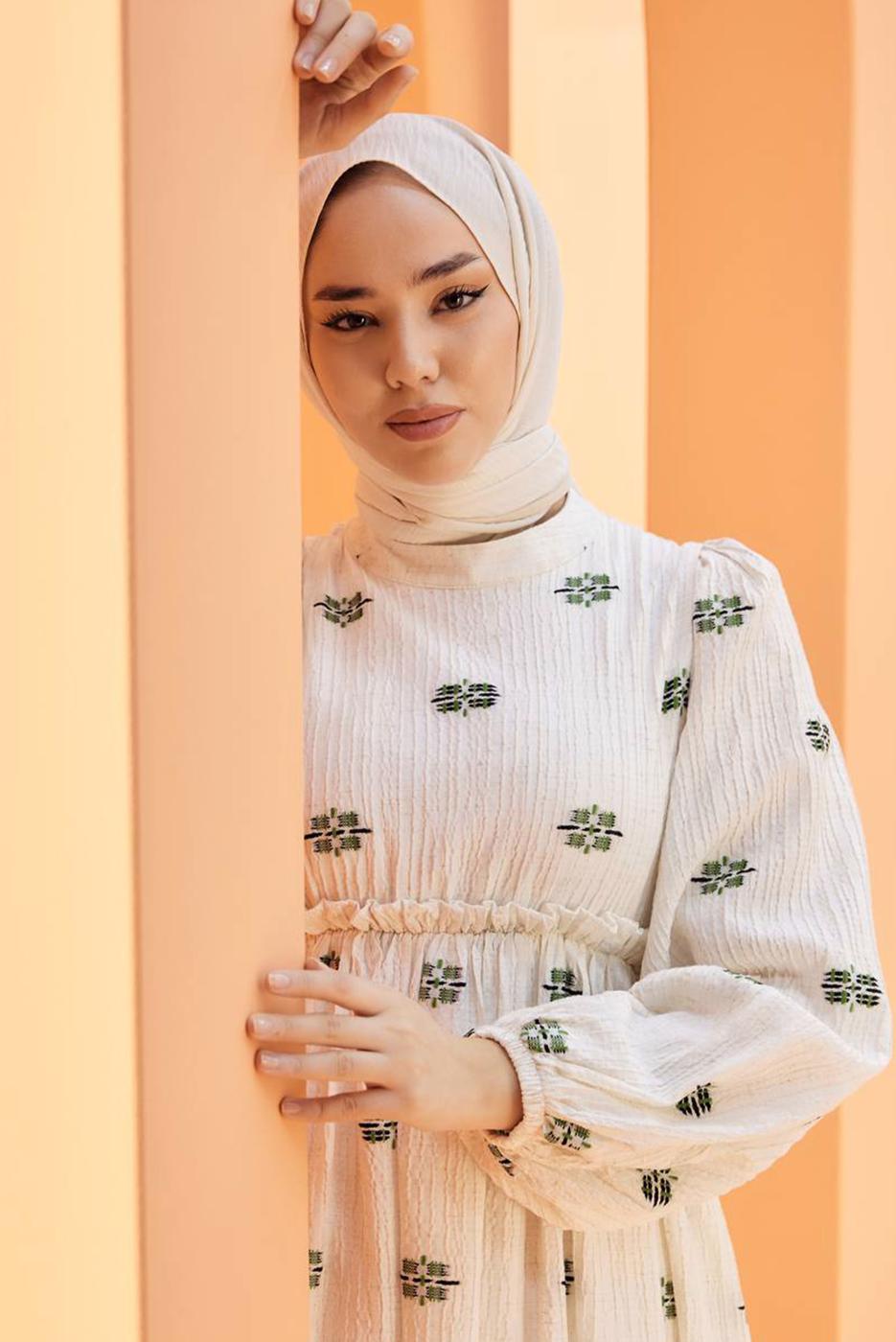 Tesettür giyim KREM DESENLİ ELBİSE T 74542