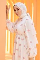 Tesettür giyim KREM DESENLİ ELBİSE T 74542