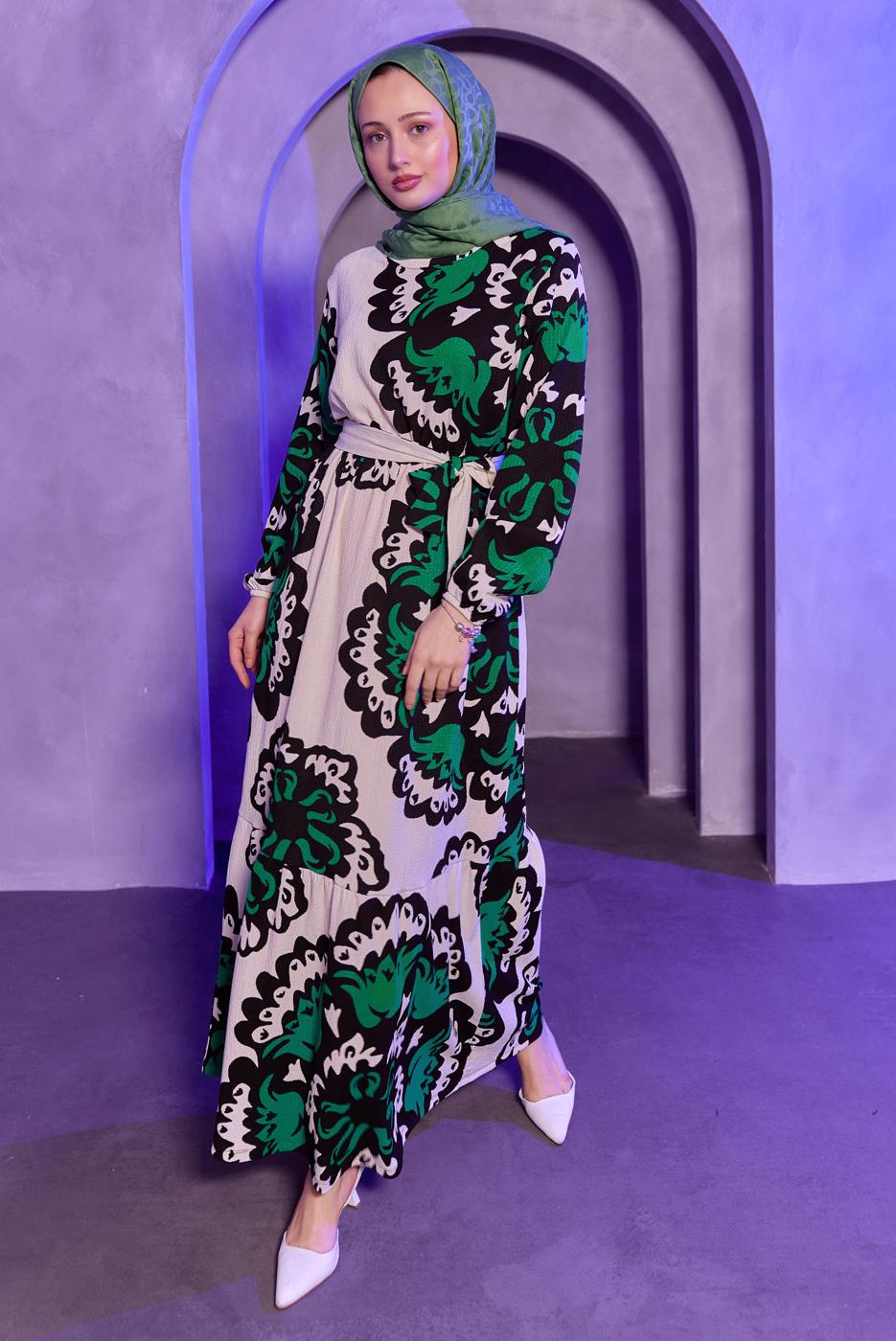 Tesettür giyim YEŞİL KUŞAKLI DESENLİ BÜRÜMCÜK ELBİSE T 7693