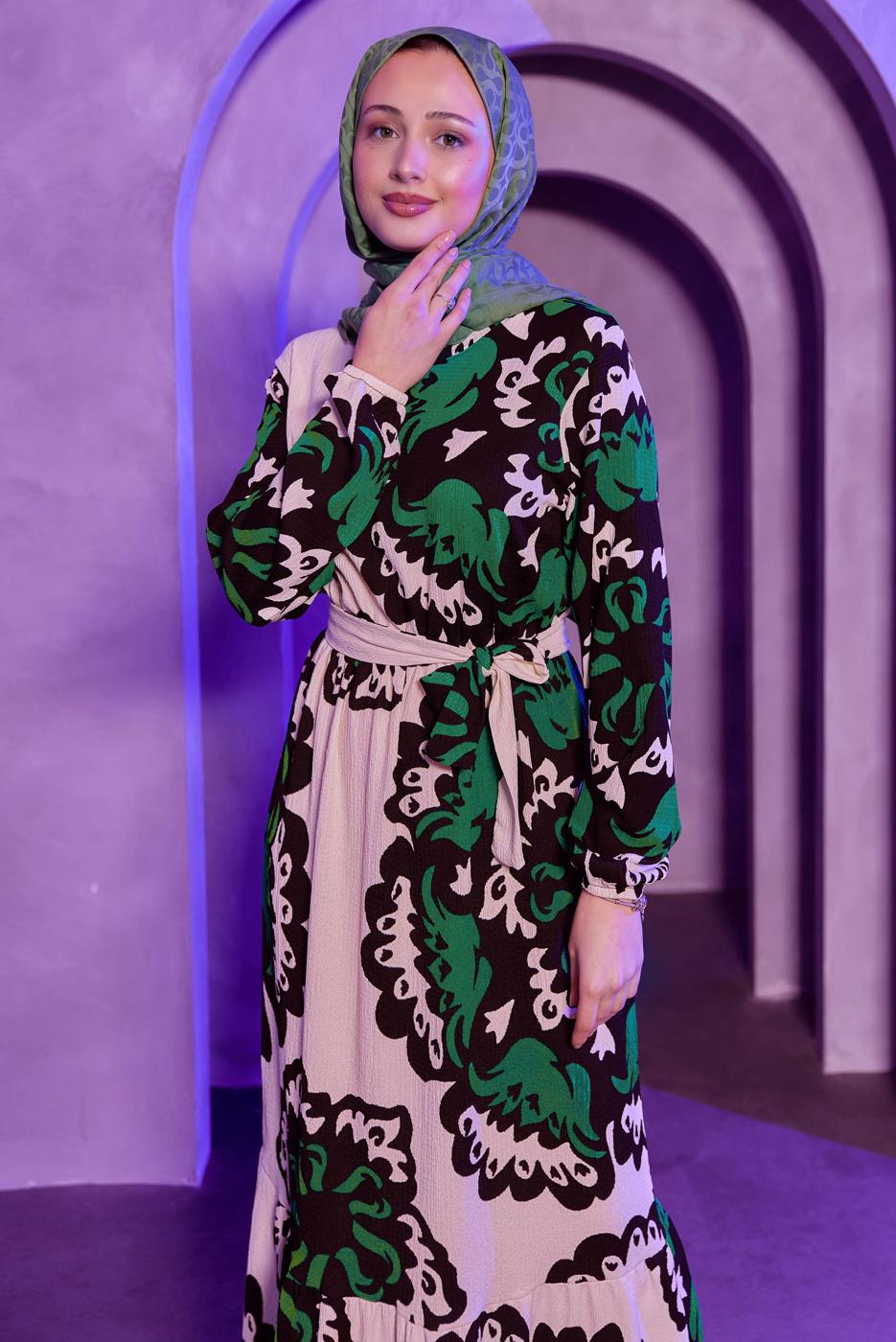 Tesettür giyim YEŞİL KUŞAKLI DESENLİ BÜRÜMCÜK ELBİSE T 7693