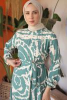 Tesettür giyim YEŞİL KUŞAKLI DESENLİ ELBİSE T 81021