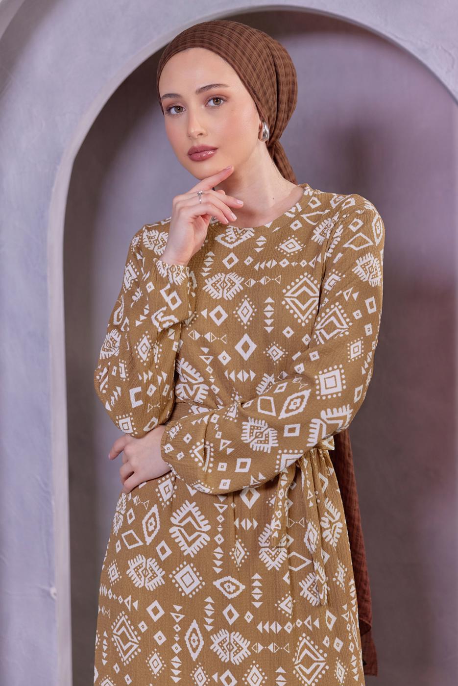 Tesettür giyim KAHVE KUŞAKLI DESENLİ ELBİSE T 8493