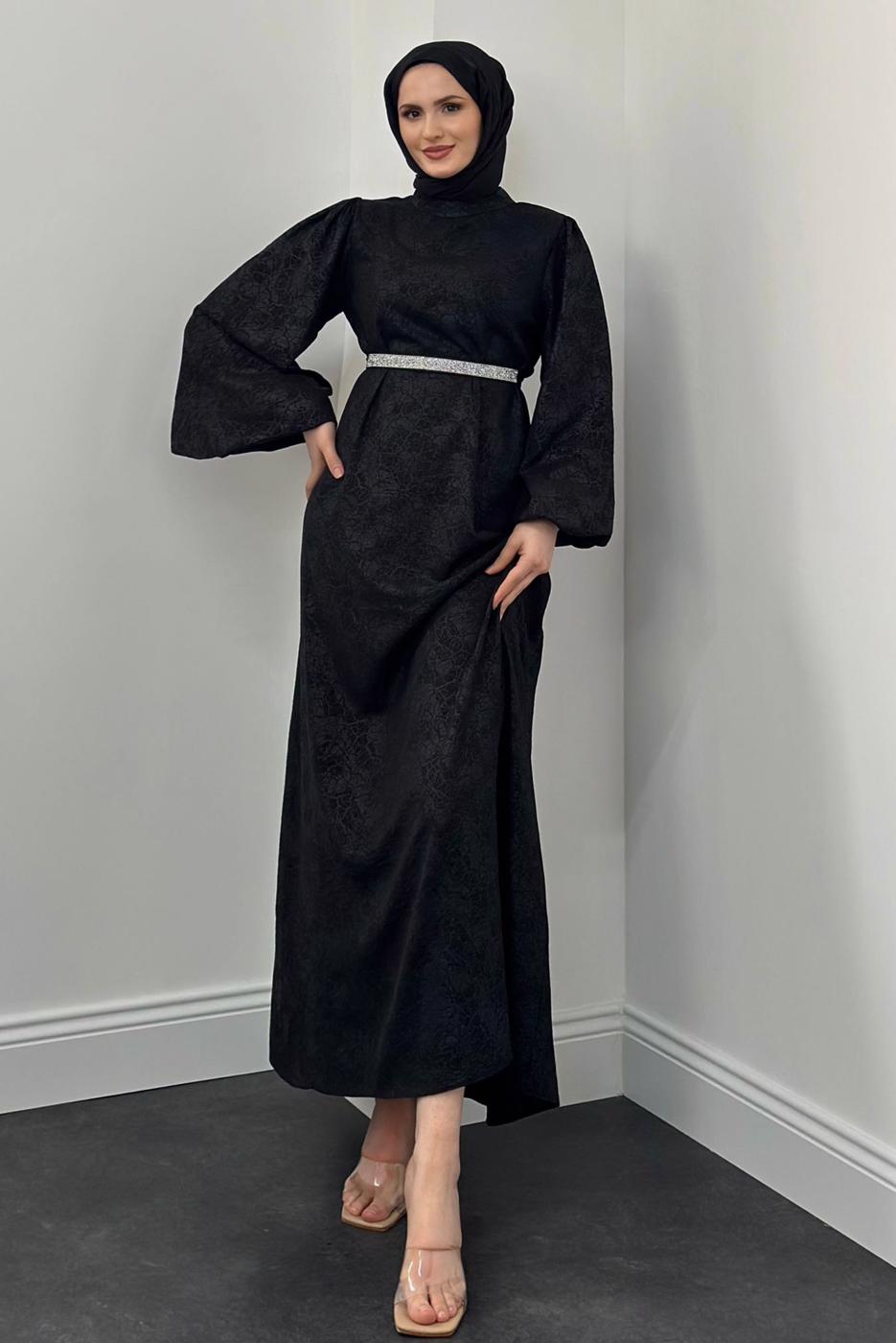 Tesettür giyim SİYAH KUŞAKLI ELBİSE T 8906