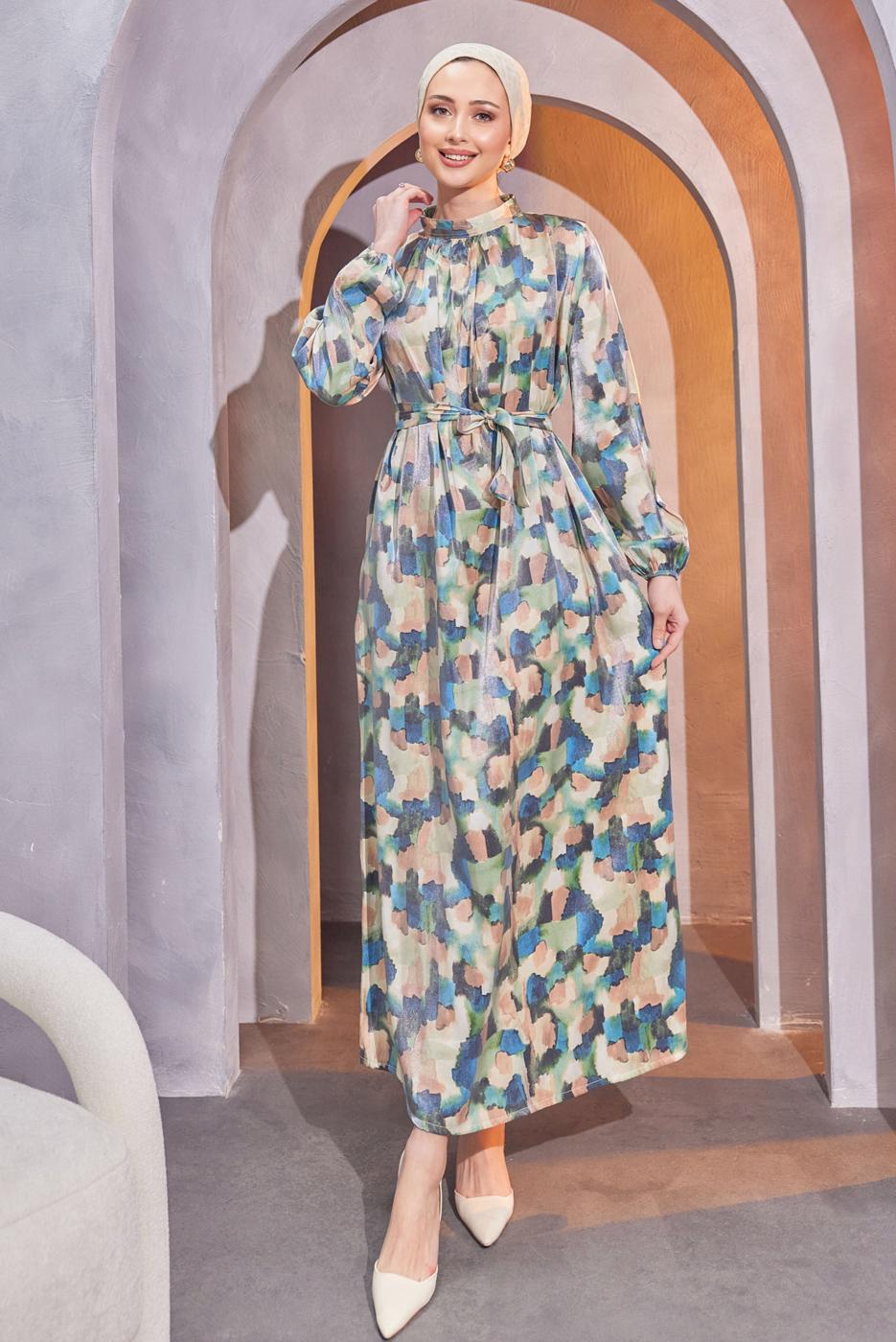 Tesettür giyim YEŞİL KUŞAKLI DESENLİ ELBİSE T 9893