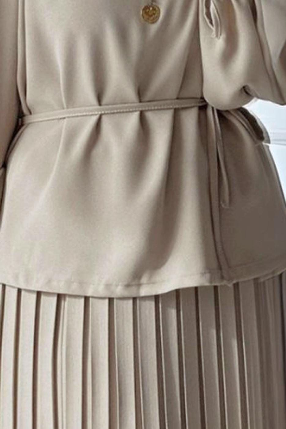 Tesettür giyim BEJ PİLİSELİ ETEKLİ TAKIM T 0251