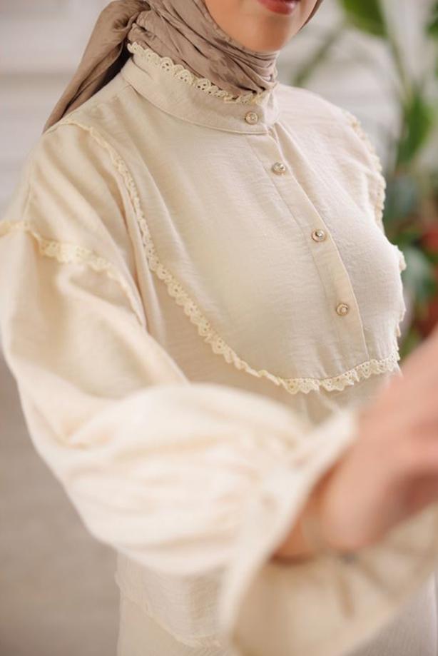 Tesettür giyim BEJ DANTEL DETAYLI ETEKLİ TAKIM T 8702 - TRENDTESETTÜR