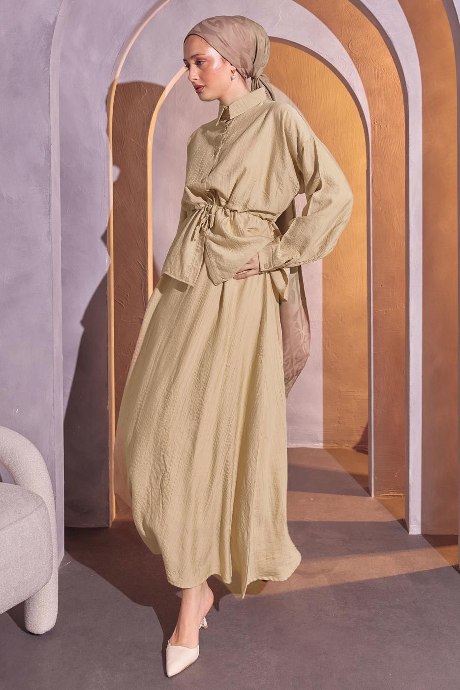 Tesettür giyim BEJ BELİ BAĞCIKLI ETEKLİ TAKIM T 8714