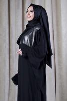 Tesettür giyim SİYAH PELERİNLİ ŞİFON ELBİSELİ TAKIM T 0538