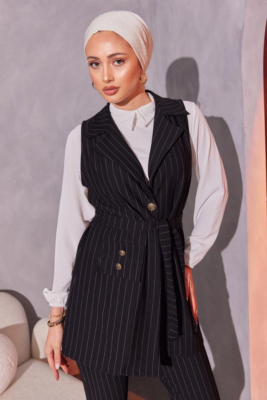 Tesettür giyim SİYAH ÇİZGİLİ YELEKLİ PANTOLONLU TAKIM T 0404