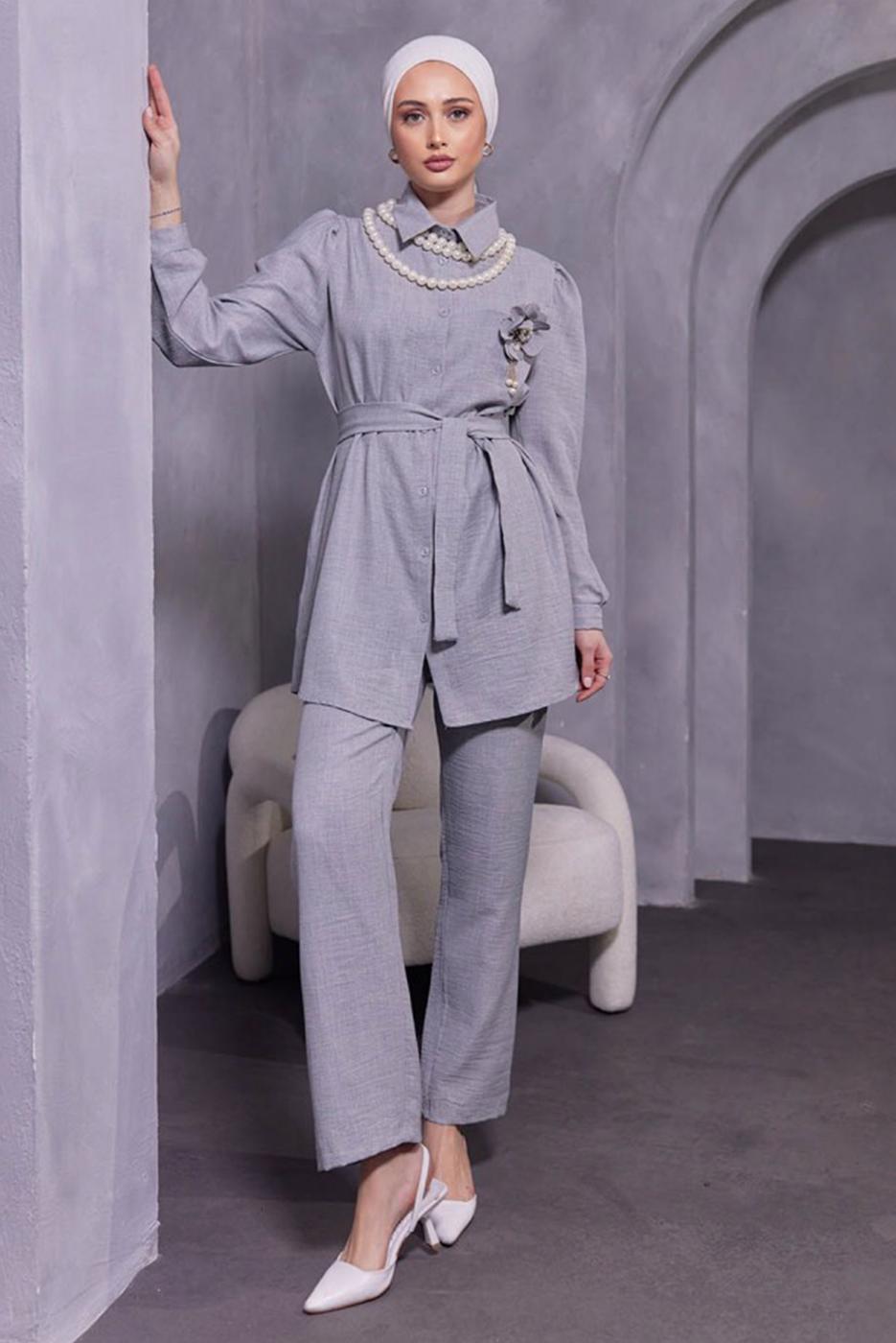 Tesettür giyim GRİ BROŞ DETAYLI PANTOLONLU TAKIM T 0493