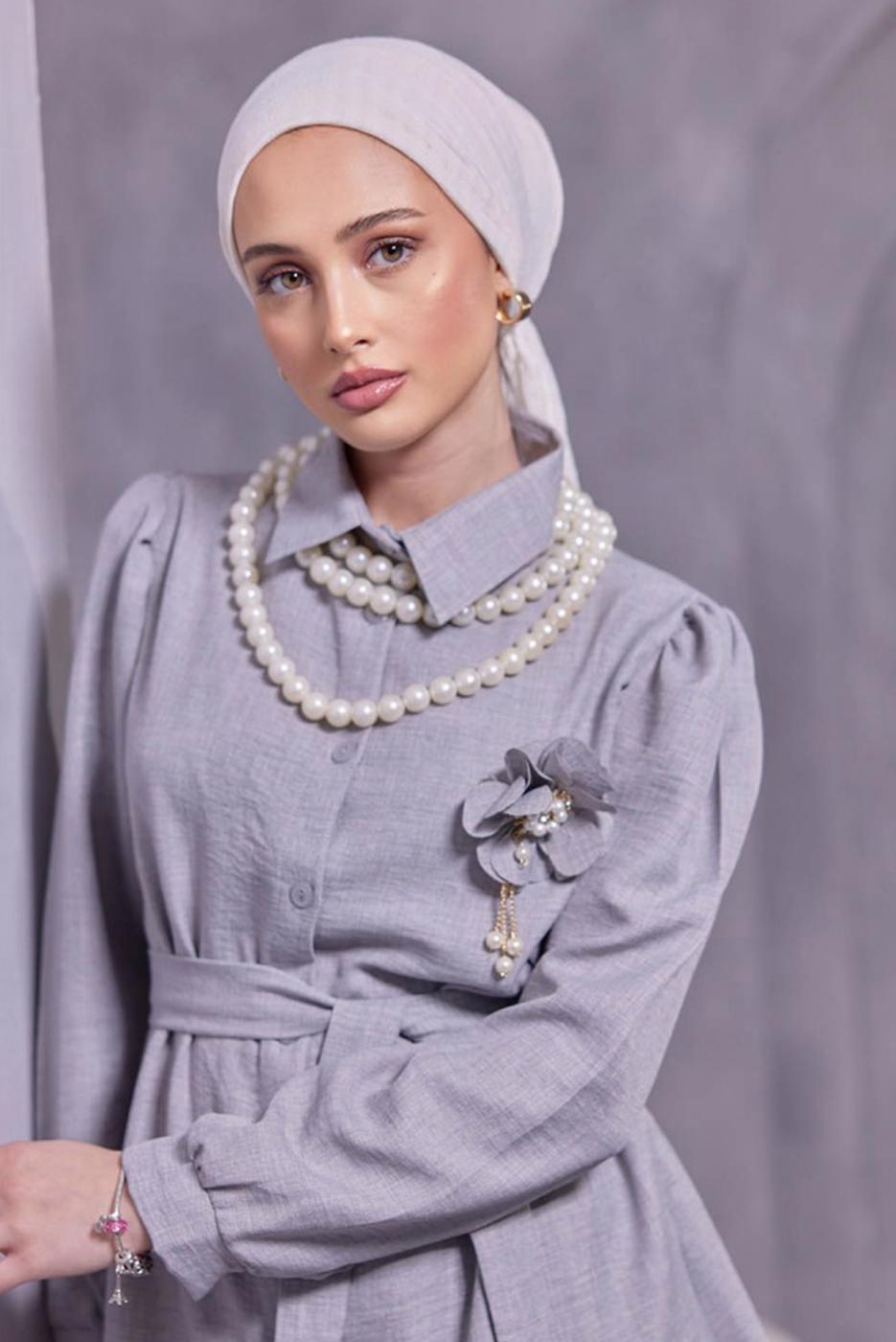 Tesettür giyim GRİ BROŞ DETAYLI PANTOLONLU TAKIM T 0493