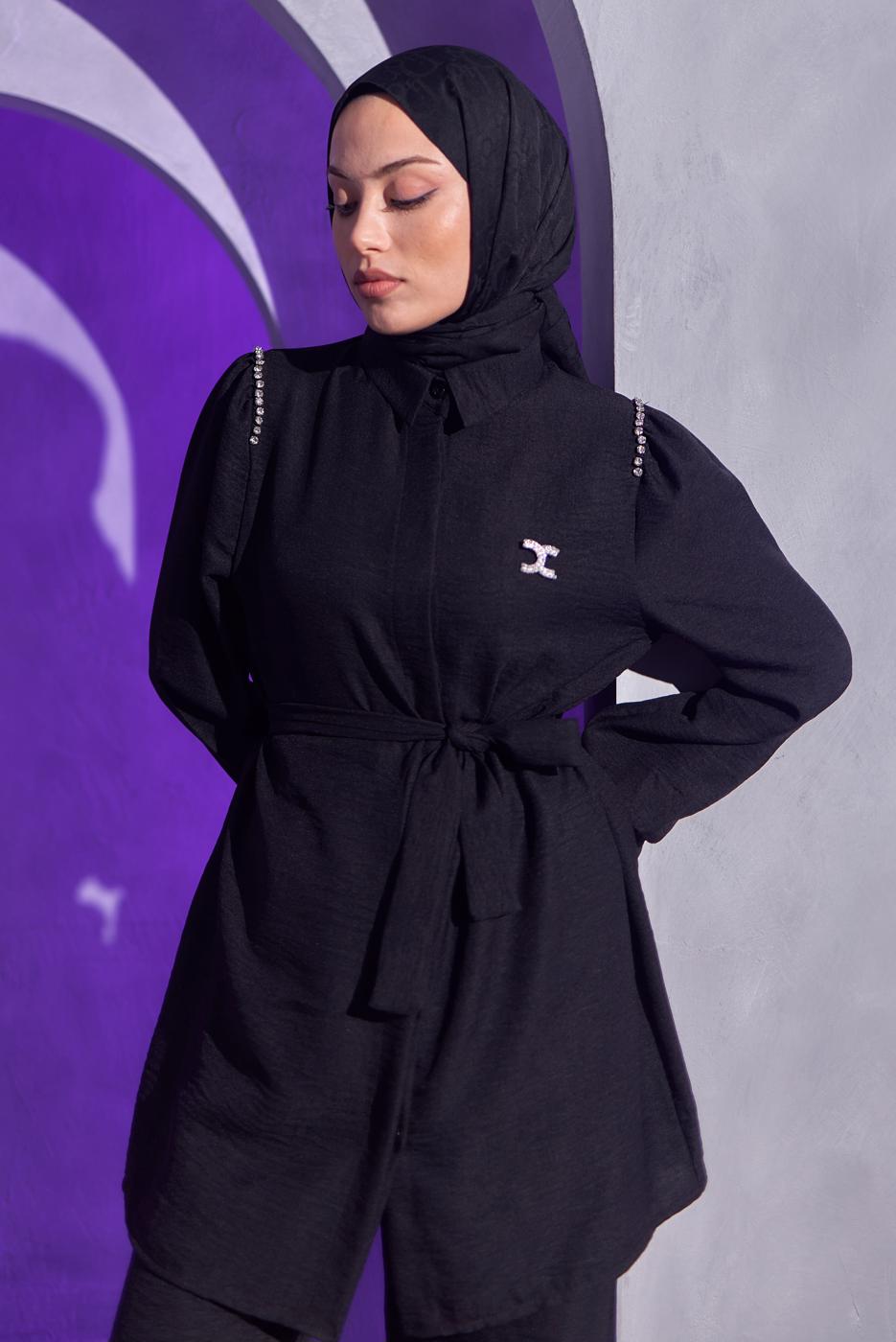 Tesettür giyim SİYAH BROŞ DETAYLI PANTOLONLU TAKIM T 1193