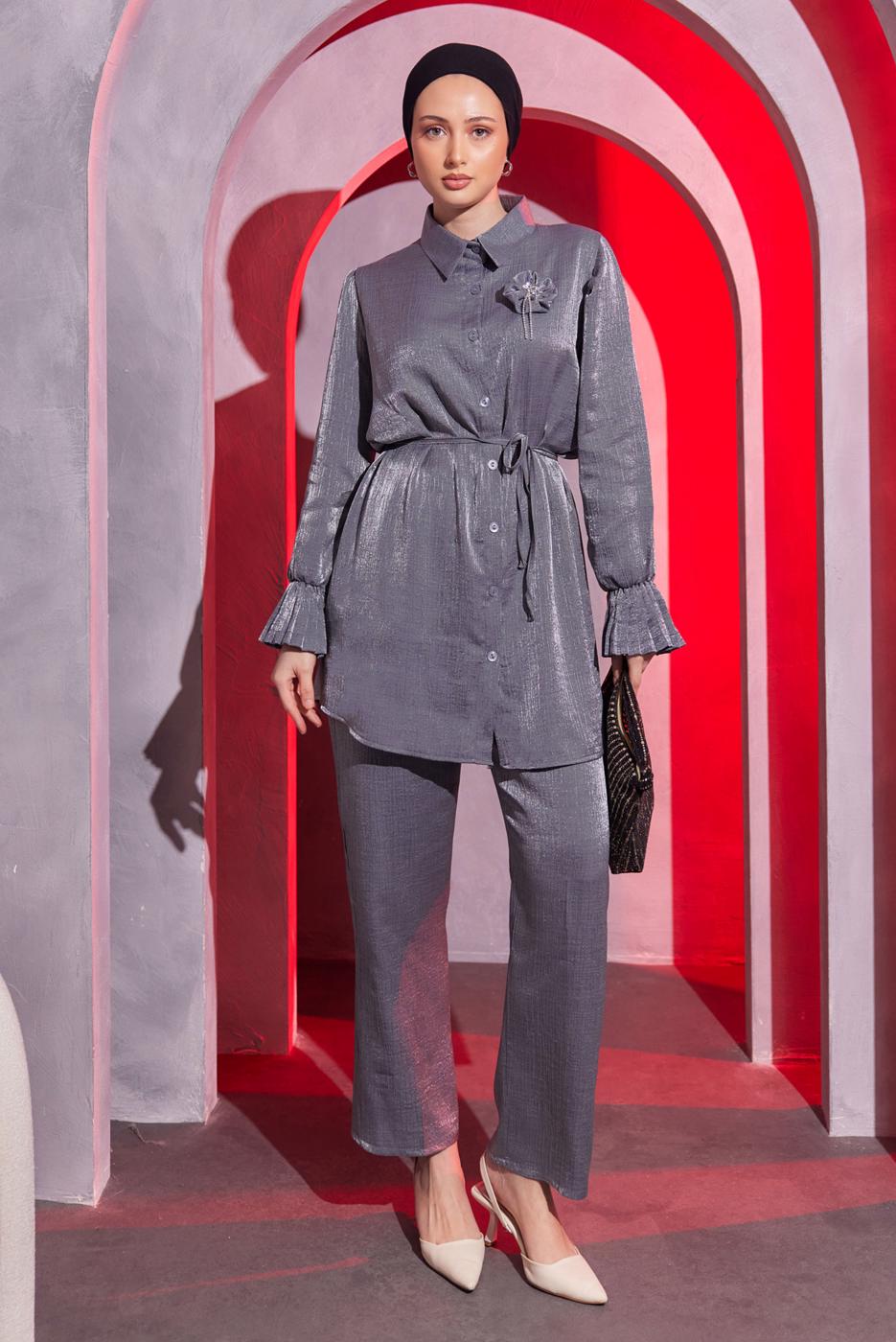 Tesettür giyim GRİ BROŞ DETAYLI PANTOLONLU TAKIM T 1204