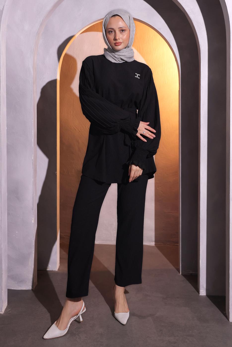 Tesettür giyim SİYAH BROŞ DETAYLI PANTOLONLU TAKIM T 1704