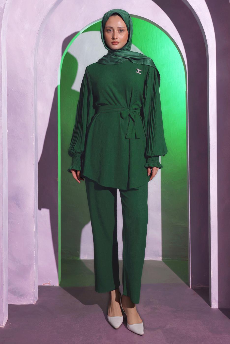 Tesettür giyim YEŞİL BROŞ DETAYLI PANTOLONLU TAKIM T 1704
