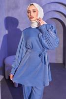 Tesettür giyim MAVİ KUŞAKLI PANTOLONLU TAKIM T 3514