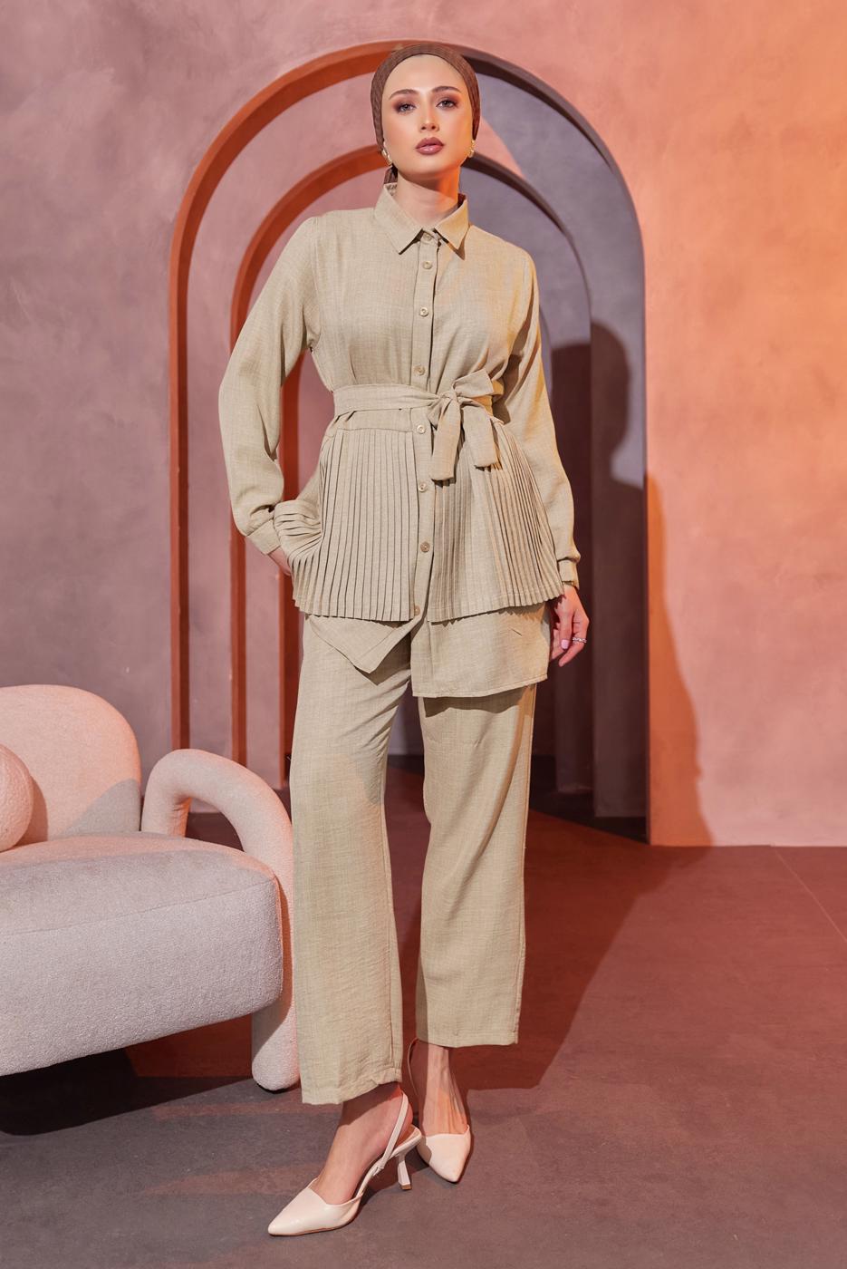 Tesettür giyim BEJ PİLİSE DETAYLI PANTOLONLU TAKIM T 4493