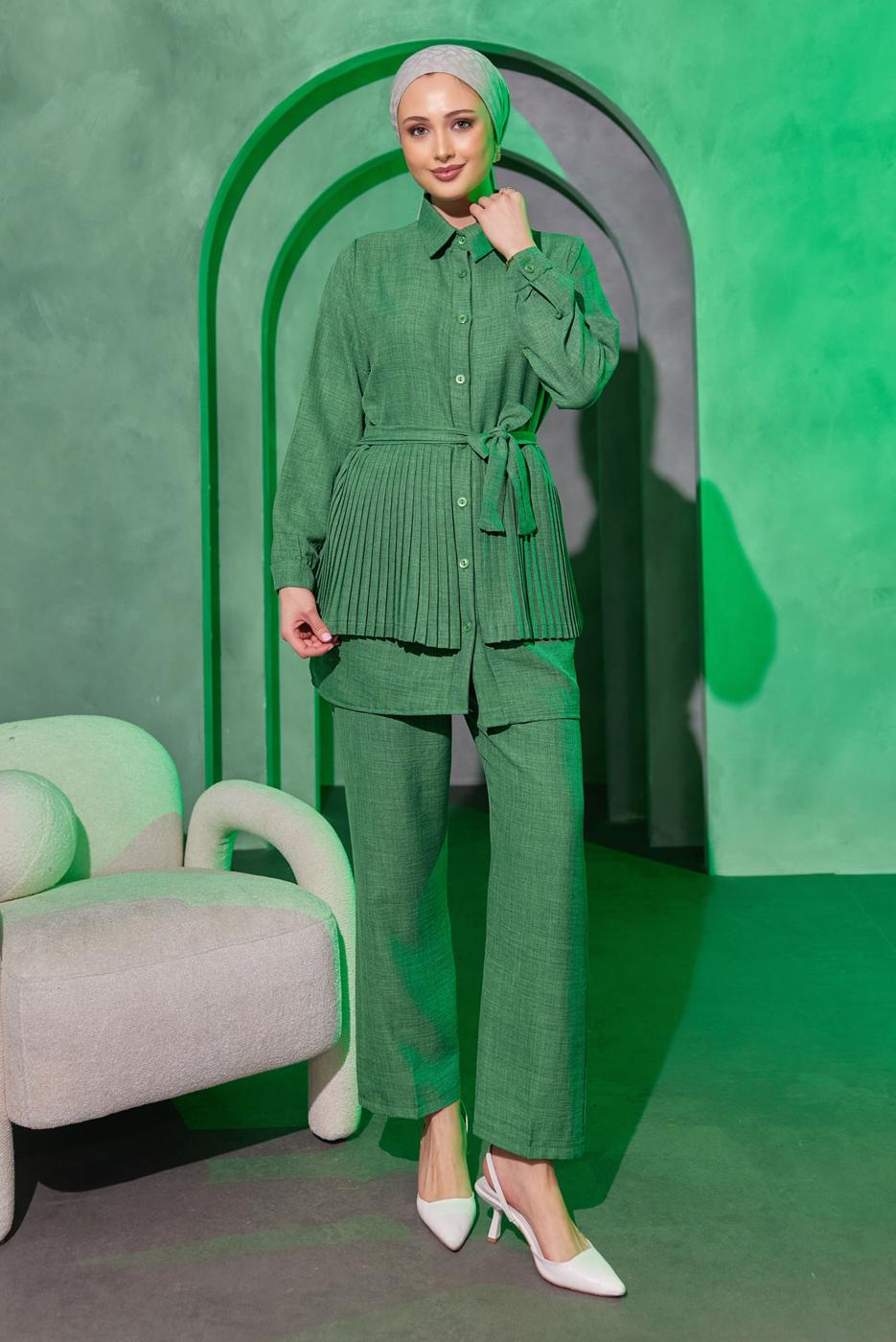 Hijab clothing GREEN PLEAT DETAILED PANTS SUIT T 4493