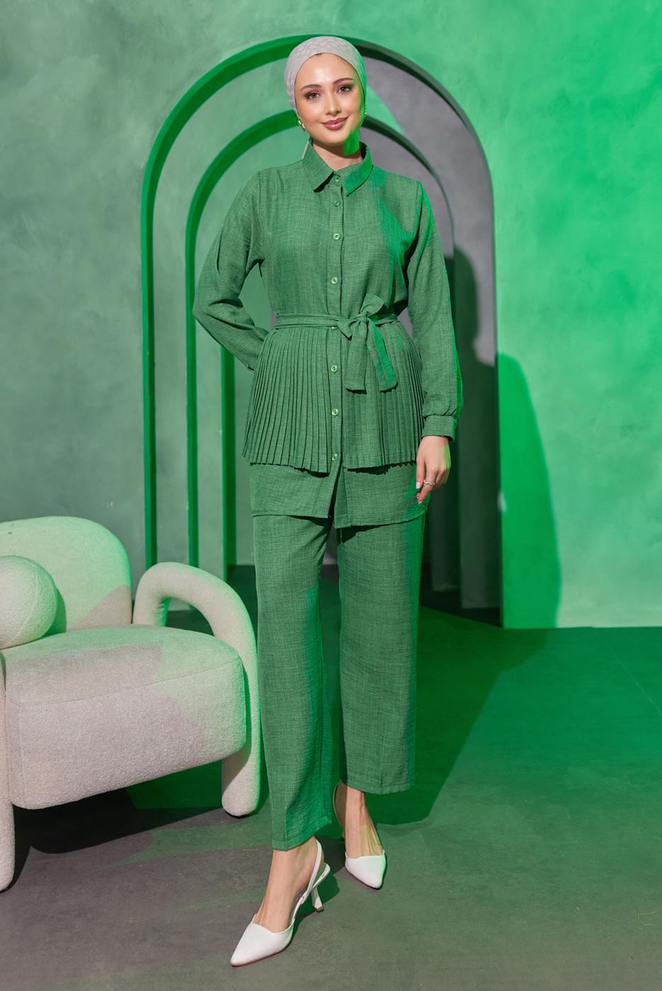 Hijab clothing GREEN PLEAT DETAILED PANTS SUIT T 4493