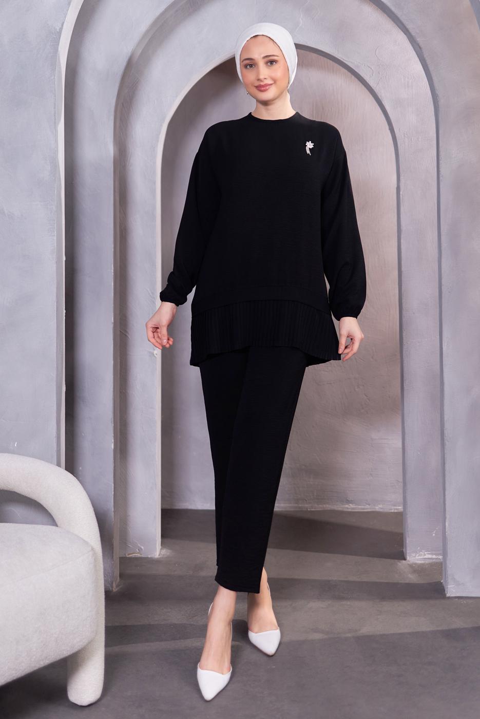 Tesettür giyim SİYAH BROŞ DETAYLI PANTOLONLU TAKIM T 5983