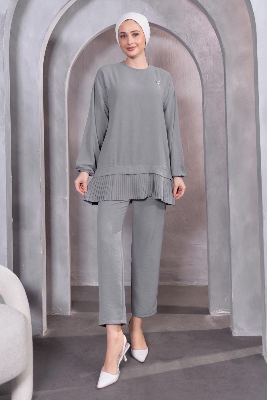 Tesettür giyim GRİ BROŞ DETAYLI PANTOLONLU TAKIM T 5983