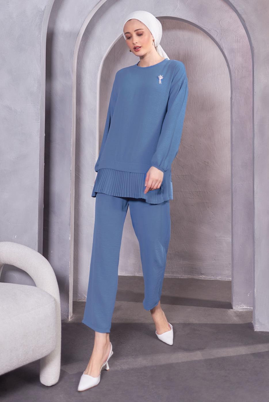 Tesettür giyim LACİVERT BROŞ DETAYLI PANTOLONLU TAKIM T 5983