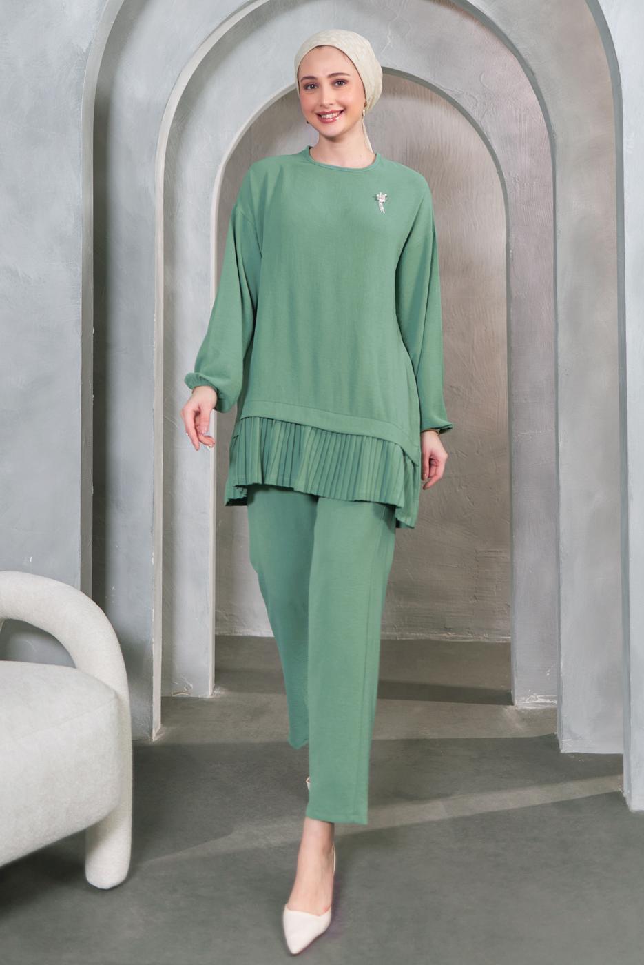 Tesettür giyim YEŞİL BROŞ DETAYLI PANTOLONLU TAKIM T 5983