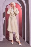 Tesettür giyim BEJ BELDEN BAĞLAMALI PANTOLONLU TAKIM T 6704