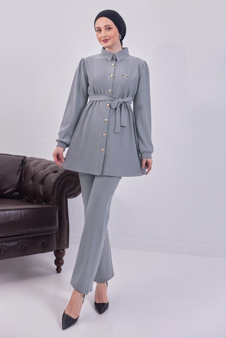 Tesettür giyim GRİ KUŞAKLI ÇİZGİLİ PANTOLONLU TAKIM T 8783