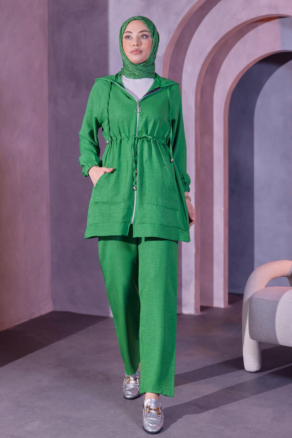 Tesettür giyim YEŞİL KAPÜŞONLU PANTOLONLU TAKIM T 9393