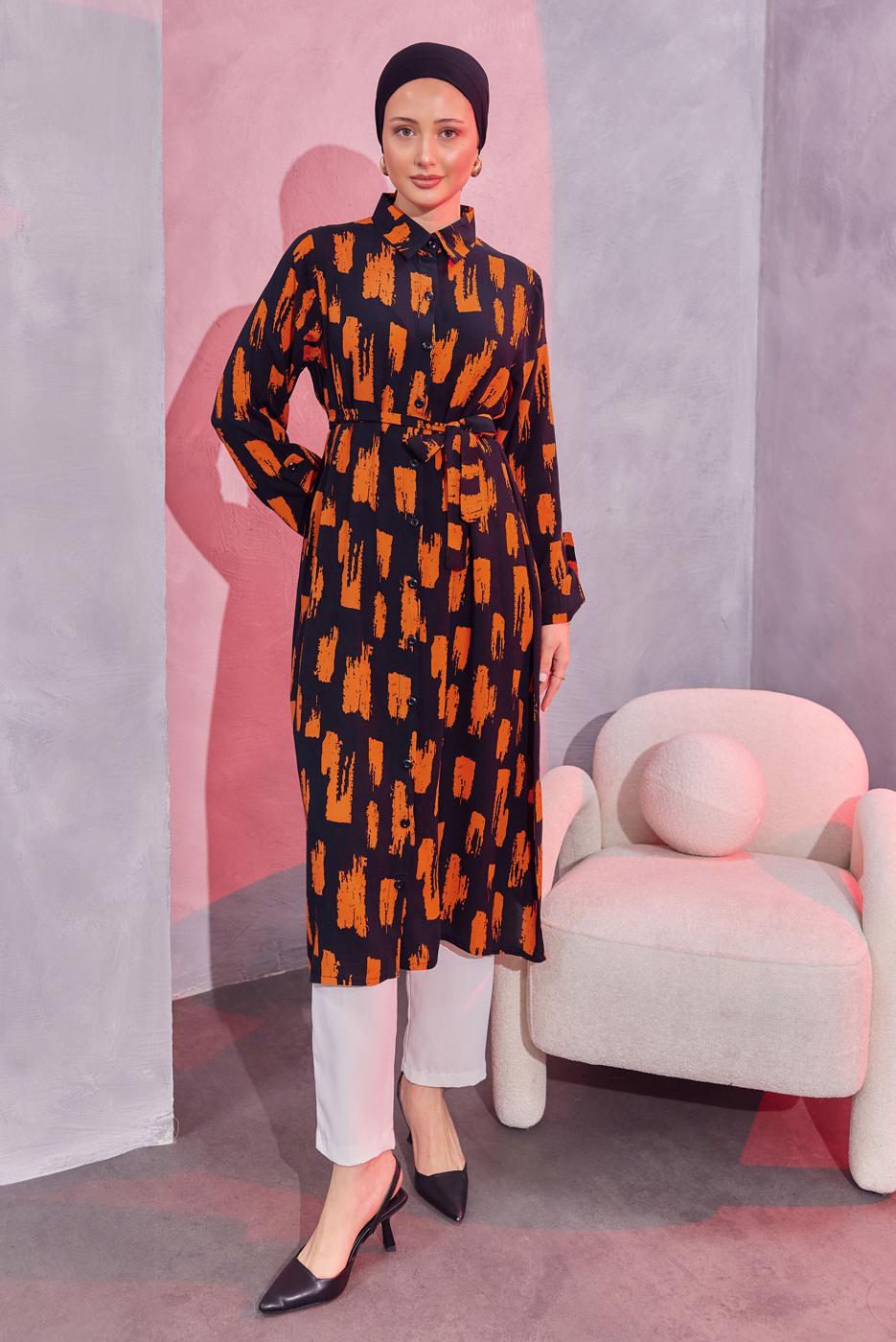 Tesettür giyim SİYAH KUŞAKLI DESENLİ UZUN TUNİK T 6104