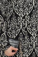 Tesettür giyim SİYAH DESENLİ PAMUKLU GÖMLEK TUNİK T 2108