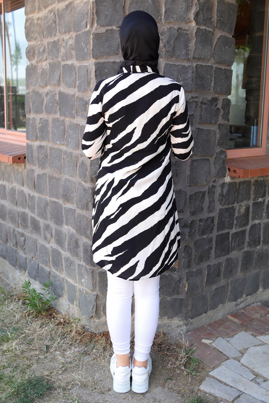 Tesettür giyim SİYAH  ZEBRA DESENLİ TUNİK T 3813